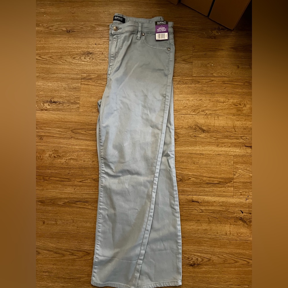 New Buffalo high-rise soft stretch ankle, skinny. Light blue, size 14/34